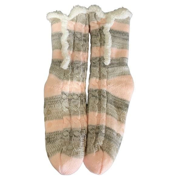 Adult Cable Knit Slipper Socks Size M - Picture 9 of 10